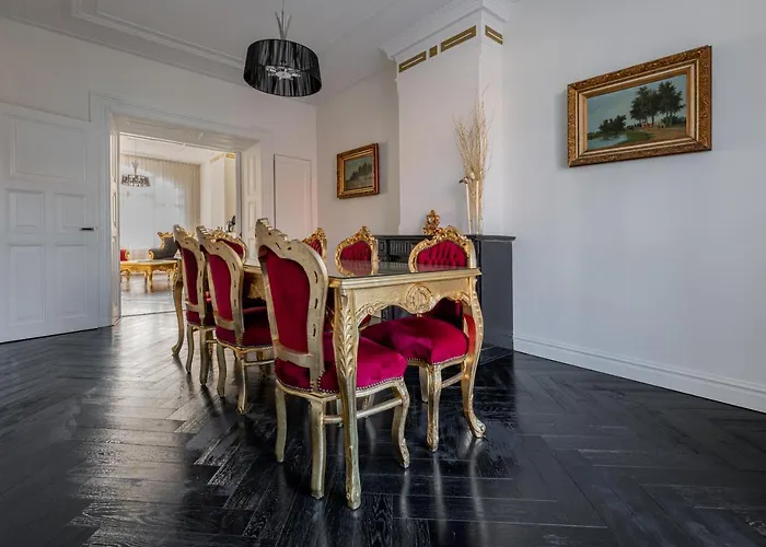 Dina-Perla Lodges, Shared Home - Not Hotel - In Museum District Amsterdam